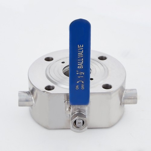 对夹式保温球阀